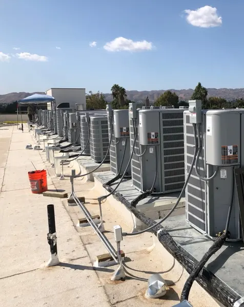 Rooftop electrical connections for commercial HVAC equipment